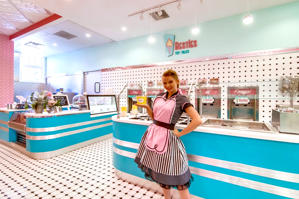 Frozen Yogurt Shop Interior Design