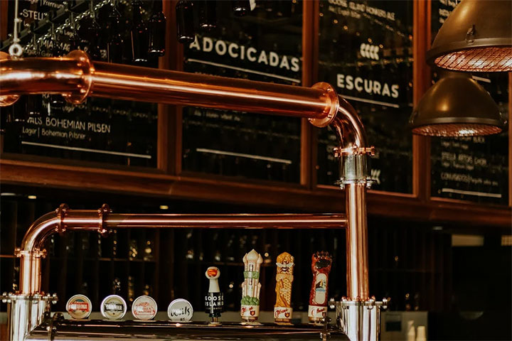 Using copper as an accent metal in bar design.