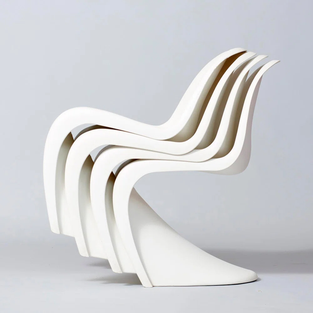 Off-white stackable chairs.